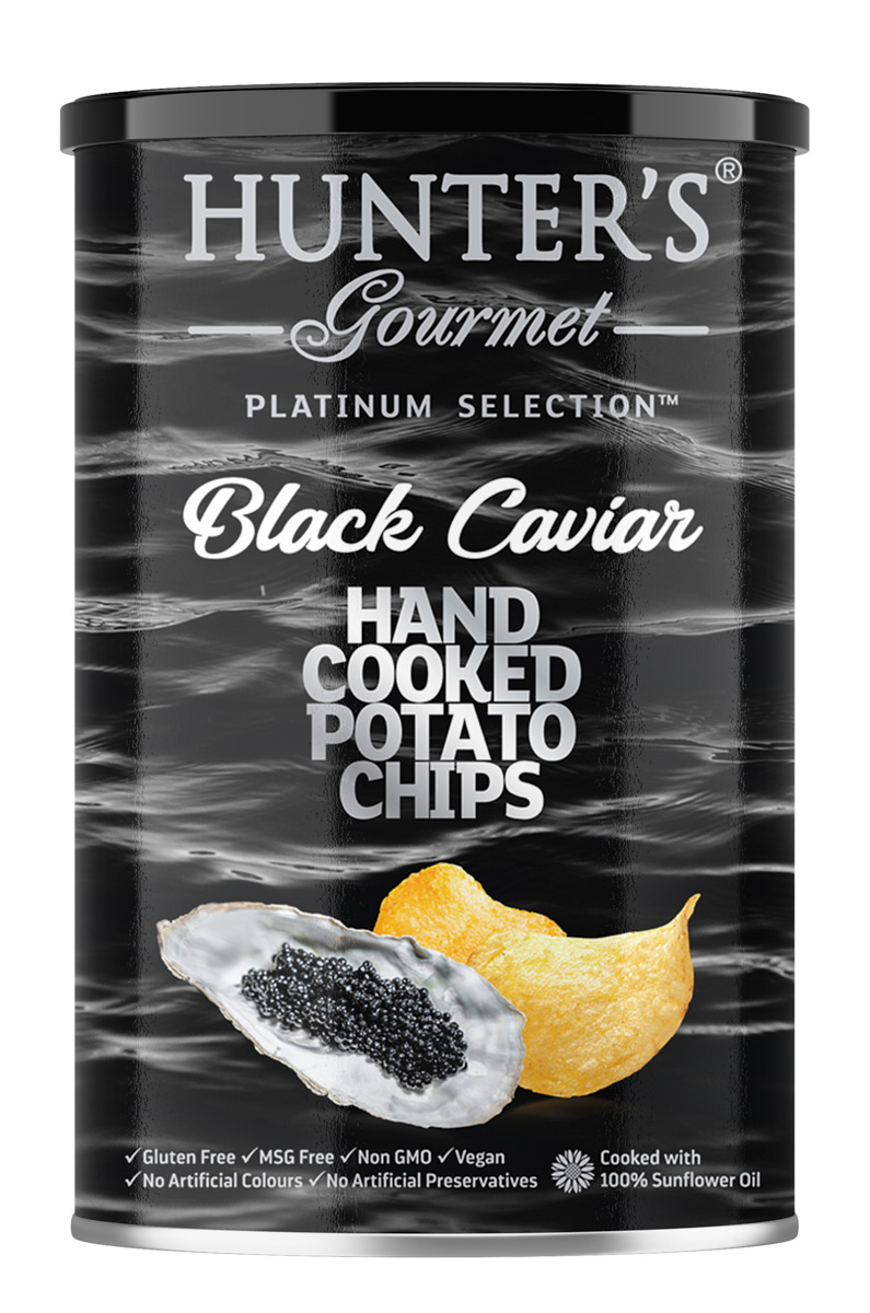 Картофельные Чипсы Hunter&rsquo;s Gourmet Black Caviar (Черная икра) 150 гр
Приготовленные вручную картофельные чипсы Hunter&rsquo;s Gourmet Black Caviar из новой Platinum Selection коллекции, не имеющие другого вкуса, кроме вкуса черной икры. Добавка икры обеспечивает непревзойденный роскошный и чувственный вкус, особенно ценящийся любителями изысканной еды и закусок. Хорошая жизнь, отличный вкус начинаются с этими чипсами.
Черная икра &mdash; один из самых дорогих продуктов на планете, ценящийся за пикантный и землистый вкус, который часто описывают как дуновение моря, привкус соли и вкус масла.
Картофельные чипсы Hunter&rsquo;s Gourmet Black Caviar, приготовленные вручную без глютена, без глутамата натрия, без ГМО, веганские, без искусственных красителей, без искусственных консервантов, без холестерина, без трансжиров, без молочных продуктов, без лактозы, приготовлены на 100% подсолнечном масле.
Упаковка весом 150 грамм.
Произведено в ОАЕ.