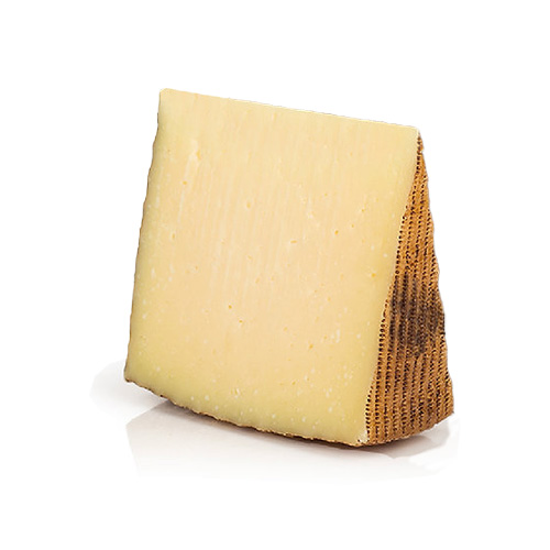 Сыр Манчего (Queso Manchego) выдержка 2-3 месяца Semicurado
Самый известный сыр из натурального овечьего молока. В наших магазинах вы можете попросить отрезать кусочек нужного вам размера.
В продаже круги по 3 килограмма и нарезка кусочками весом от 150 грамм.